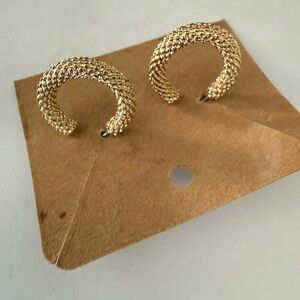 Chic Gold Textured Hoop Earrings